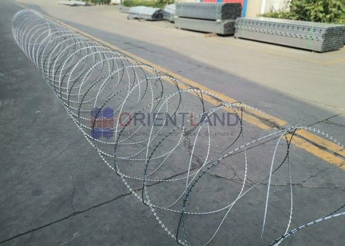 Anti Corrosive Galvanized Razor Wire / Ribbon Barbed Wire BTO11 BTO-22 ...