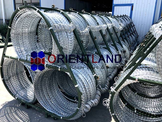 Pyramid Razor Wire Long Triple Barbed Wire Concertina Coil Pyramid Razor Blade Wire Free ...